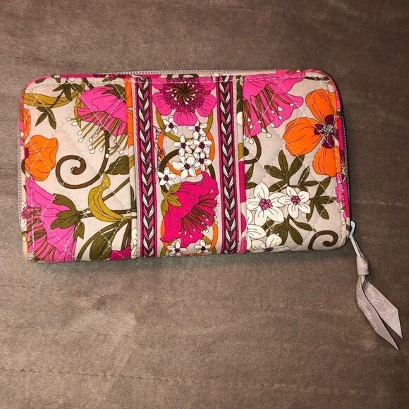 VB Tea Garden Gray Pink Orange White Fuchsia Quilted Floral Zip Around Wallet - Picture 1 of 10